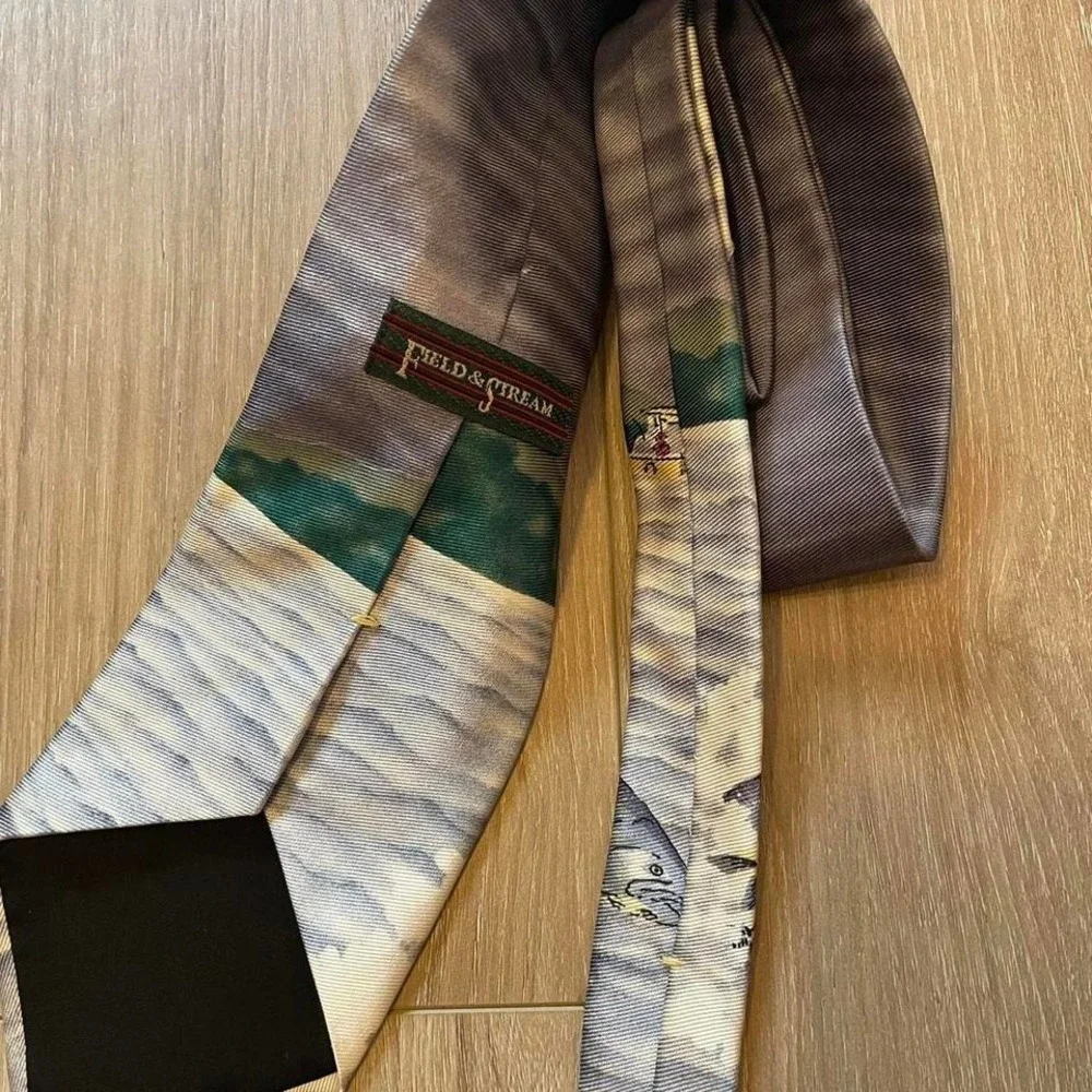 Field &‎ Stream fishing silk necktie